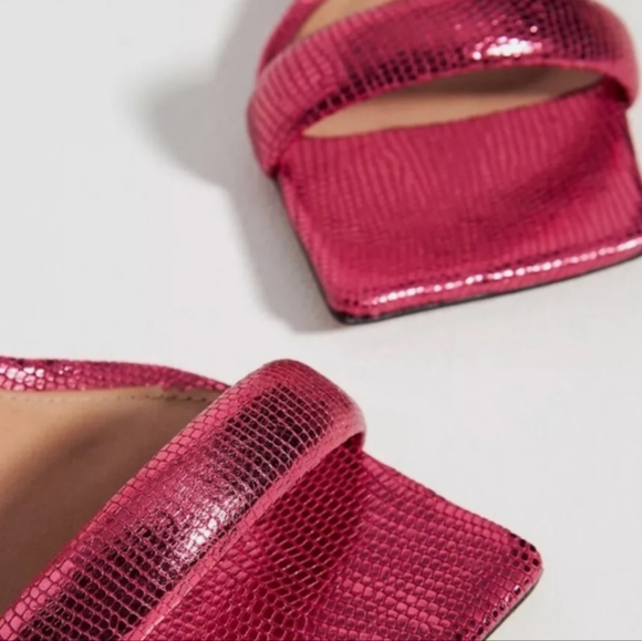 NIB Anthropologie Vicenza heels - Picture 3 of 3